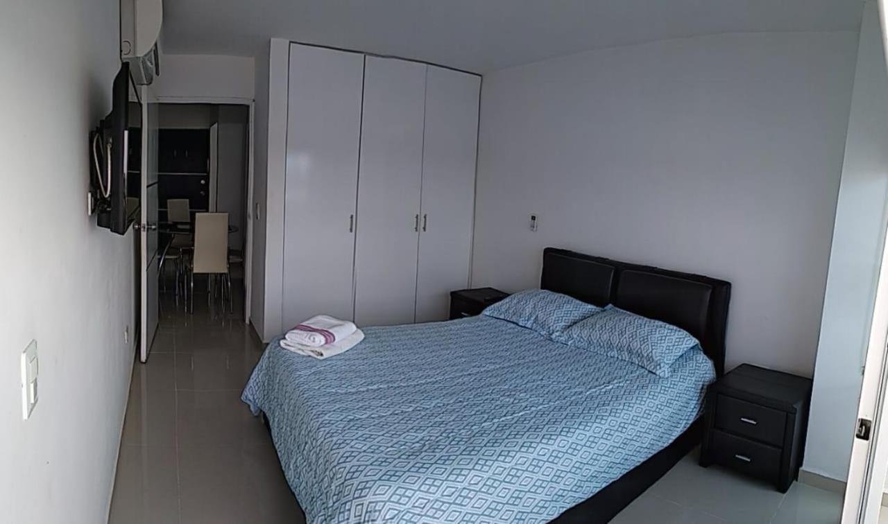 Aparta Estudios Edificio Valeria Apartment *