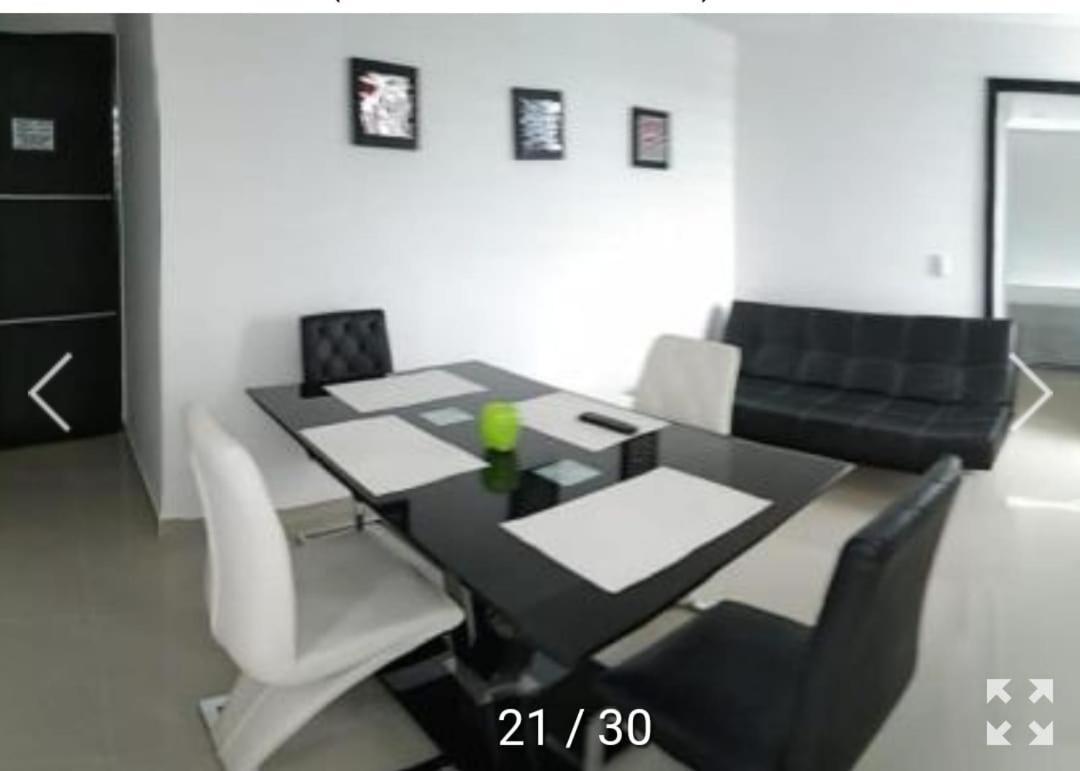 Aparta Estudios Edificio Valeria Apartment *